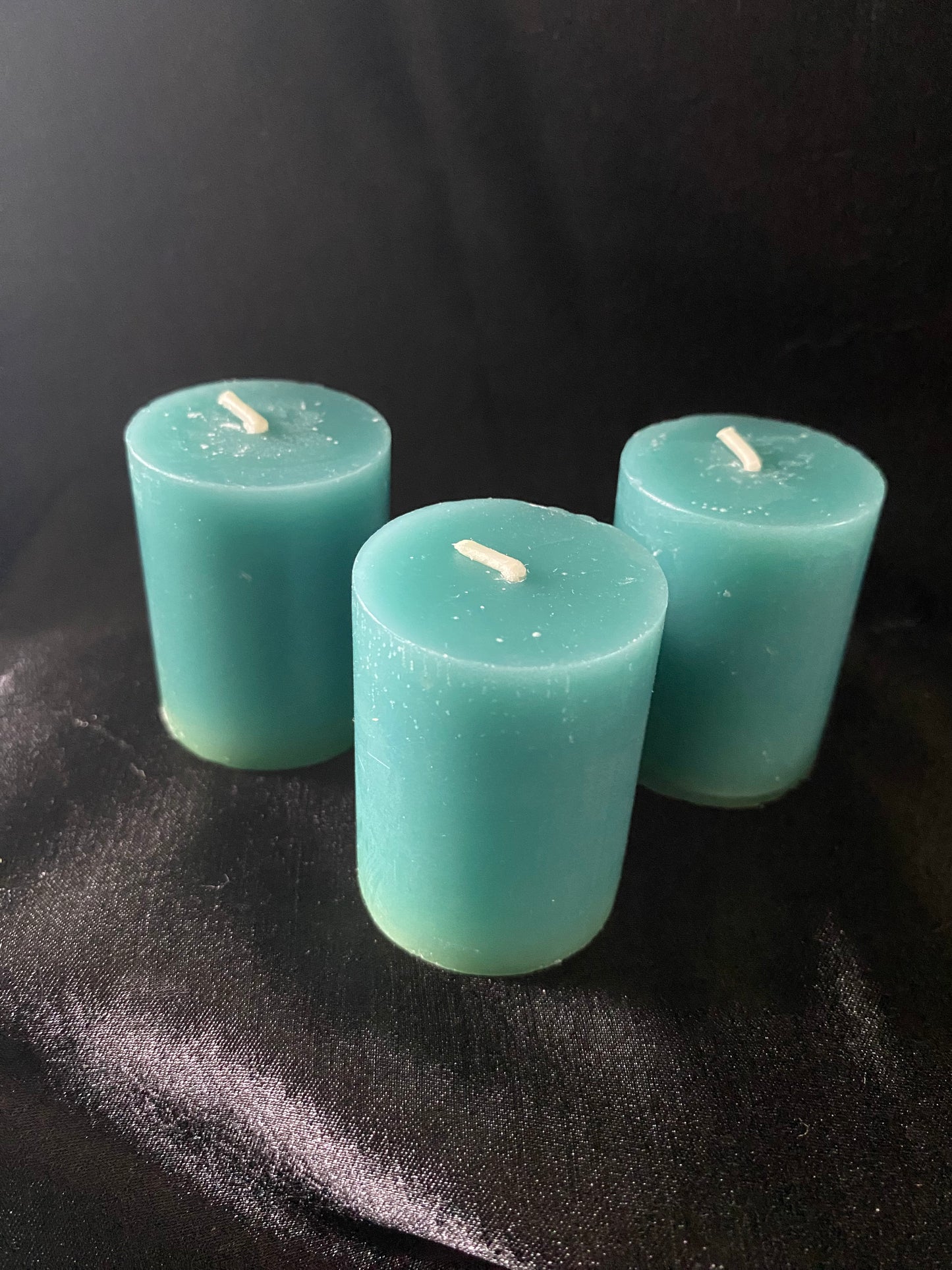 Lailokens Awen Votive Candle: Wealth